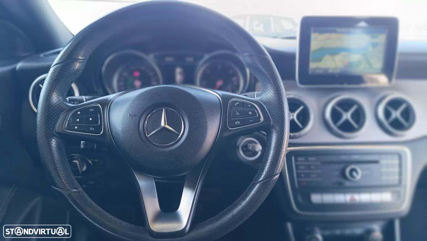 Mercedes-Benz CLA 220 d Aut. - 23