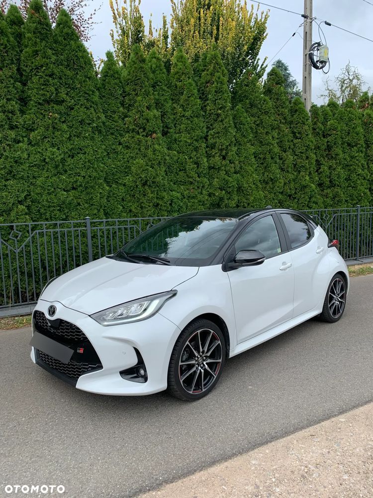 Toyota Yaris 1.5 GR Sport - 1
