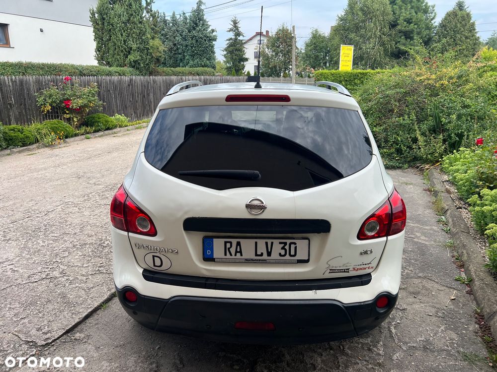 Nissan Qashqai 2.0 dCi 4x4 Tekna Premium - 4