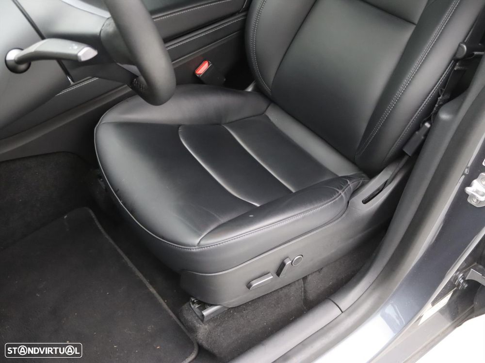 Tesla Model Y Long Range Tração Integral - 8