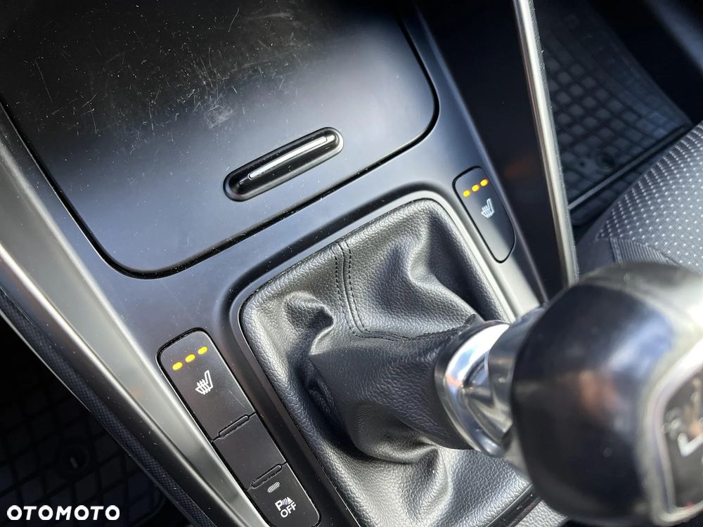 Kia Carens 1.6 GDI Business Line EU6 - 23