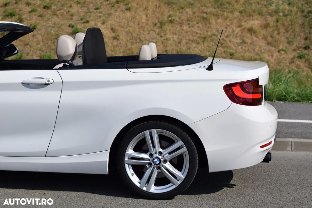 BMW Seria 2 220d Sport-Aut. - 38