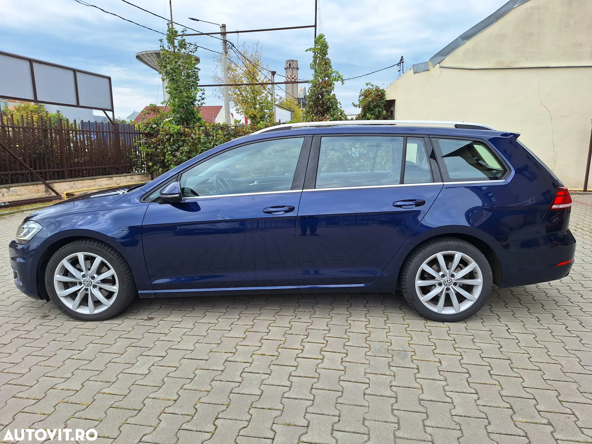 Volkswagen Golf - 8