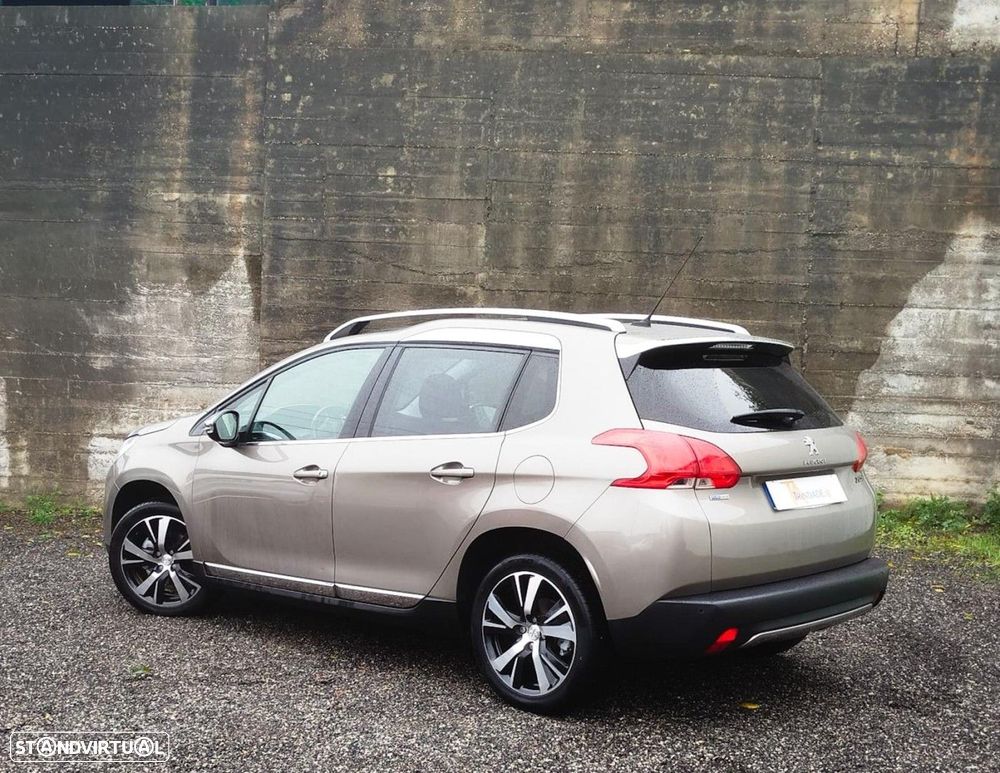 Peugeot 2008 1.2 PureTech Allure EAT6 - 2