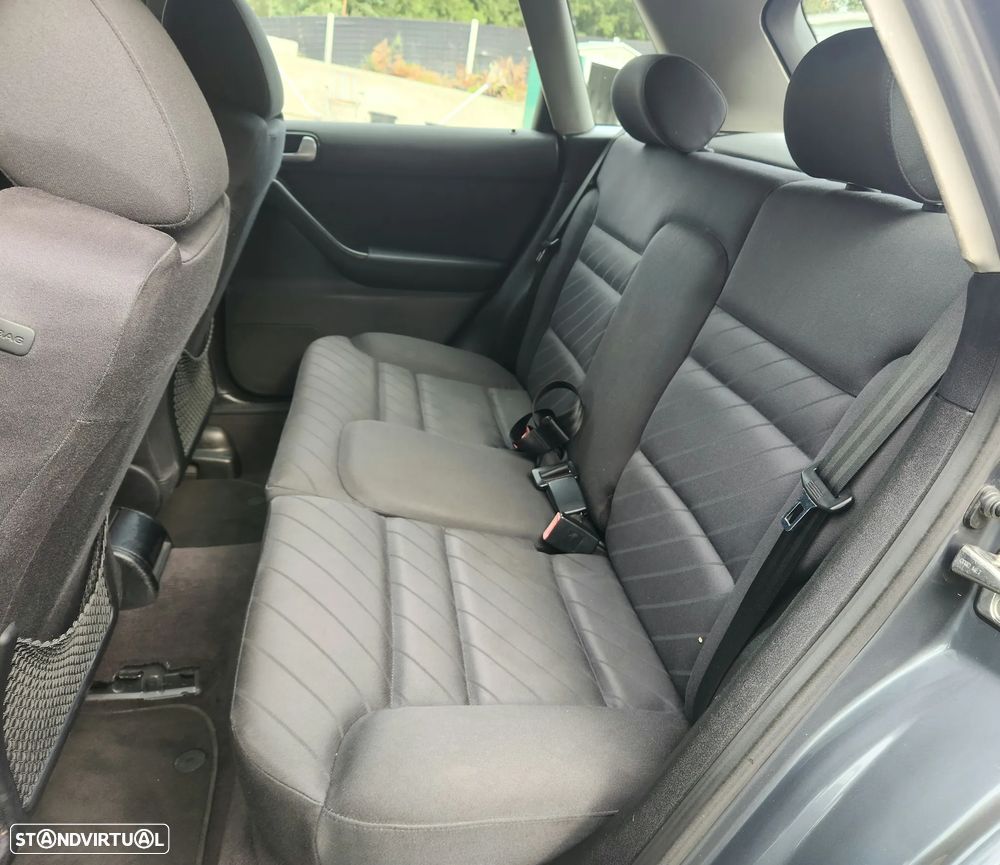 Audi A3 1.6 Sport 16 - 11