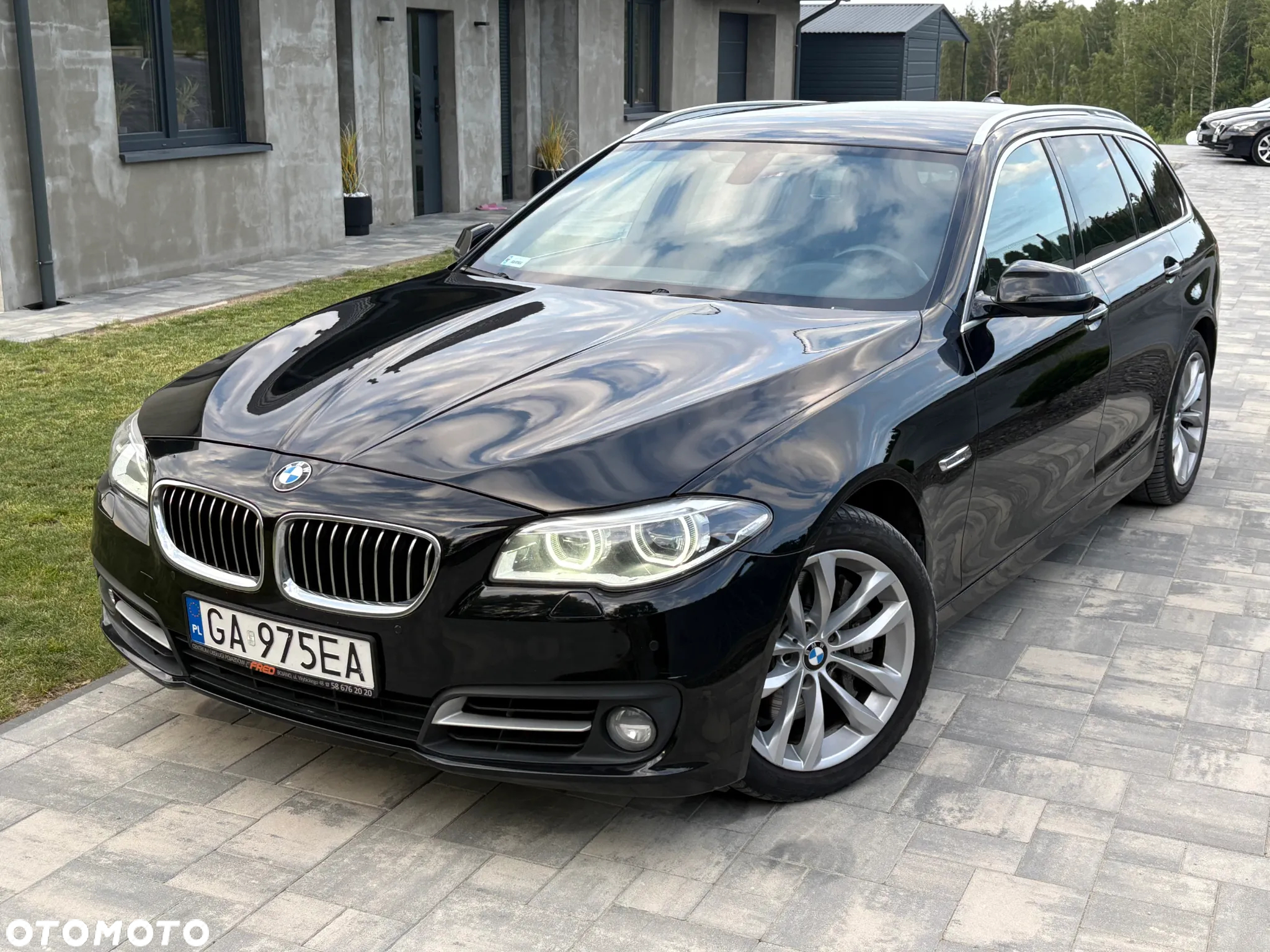 BMW Seria 5 525d xDrive Luxury Line - 2