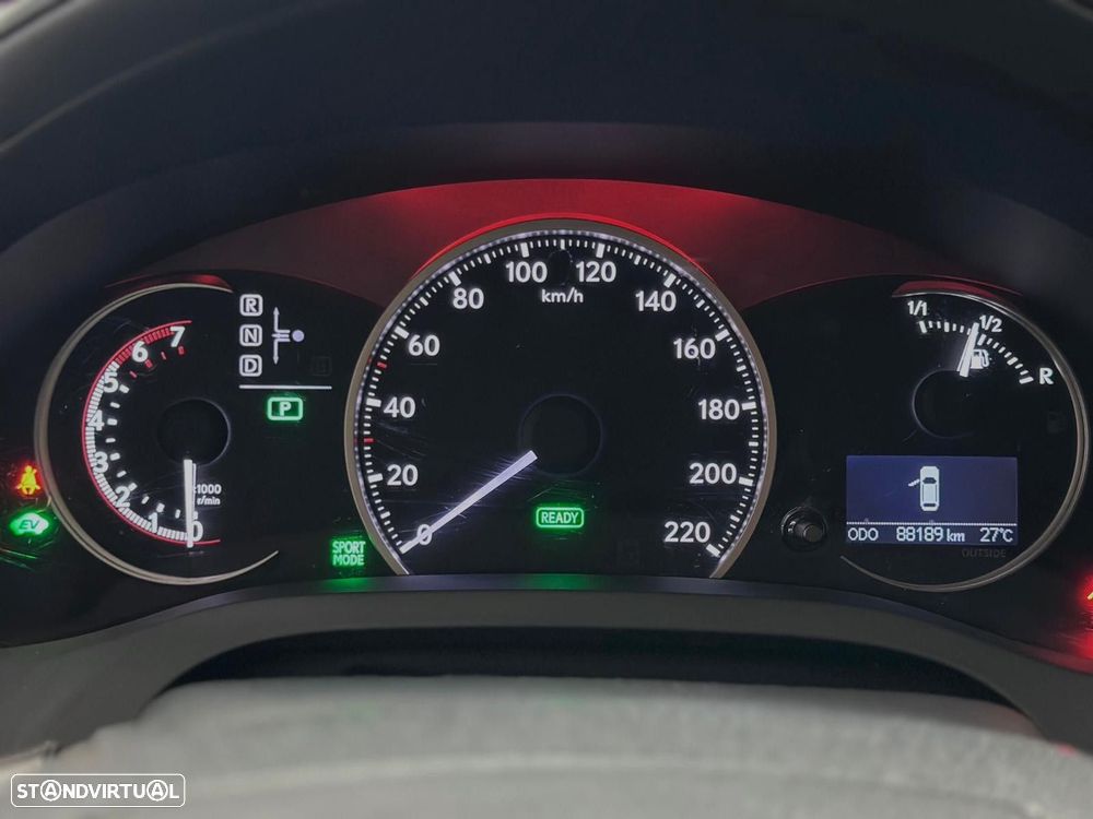 Lexus CT 200h - 12