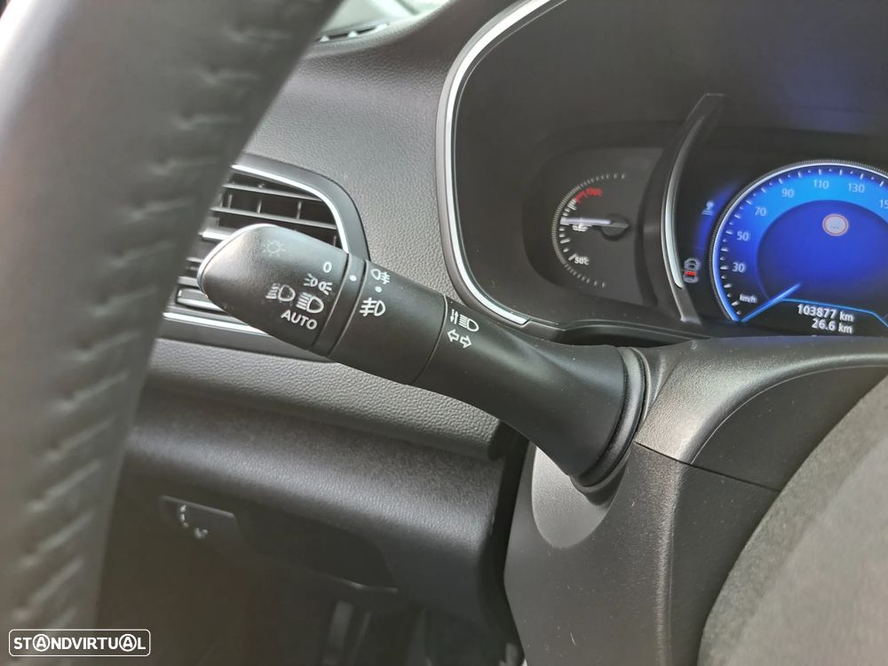 Renault Mégane ENERGY TCe 130 INTENS - 18