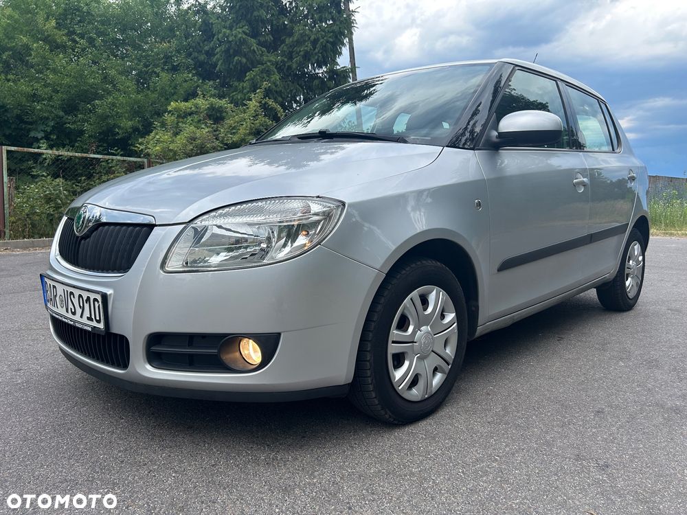 Skoda Fabia 1.4 Sedan Ambiente - 1
