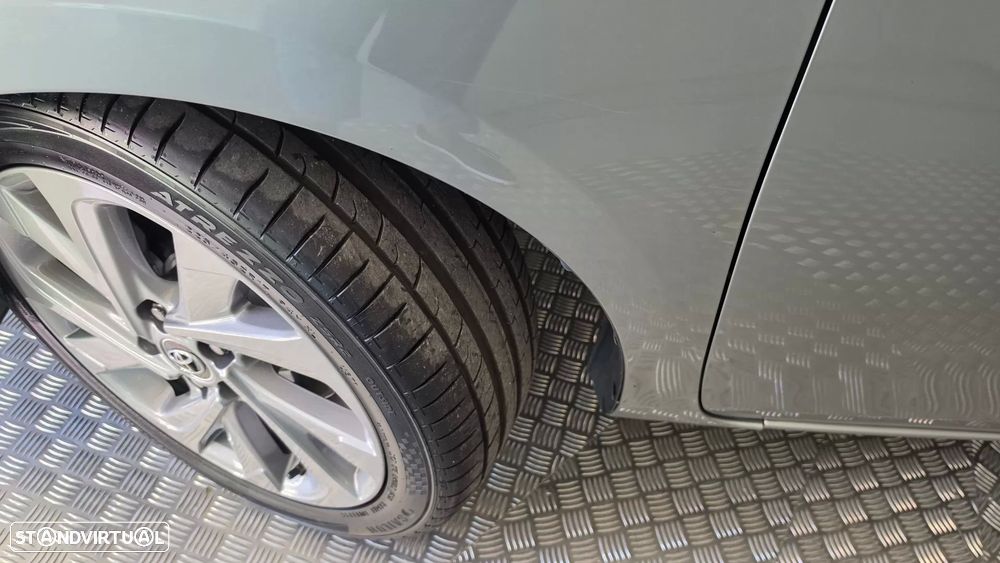 Toyota Auris 1.6 D-4D Exclusive+Navi - 29
