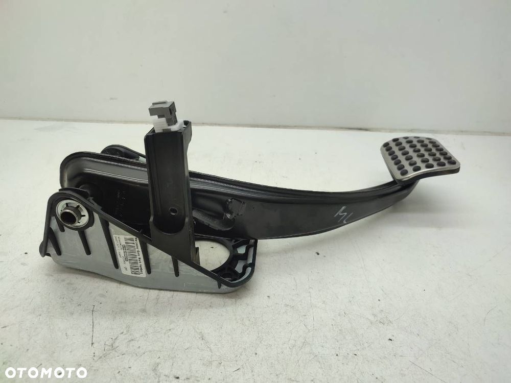 PEDAŁ HAMULCA MERCEDES W166 ML A1662900201 - 2