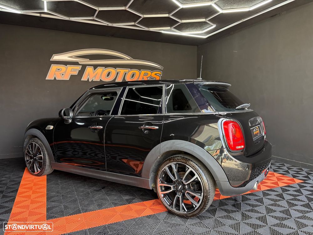 MINI 5 Portas Cooper D Aut. - 28