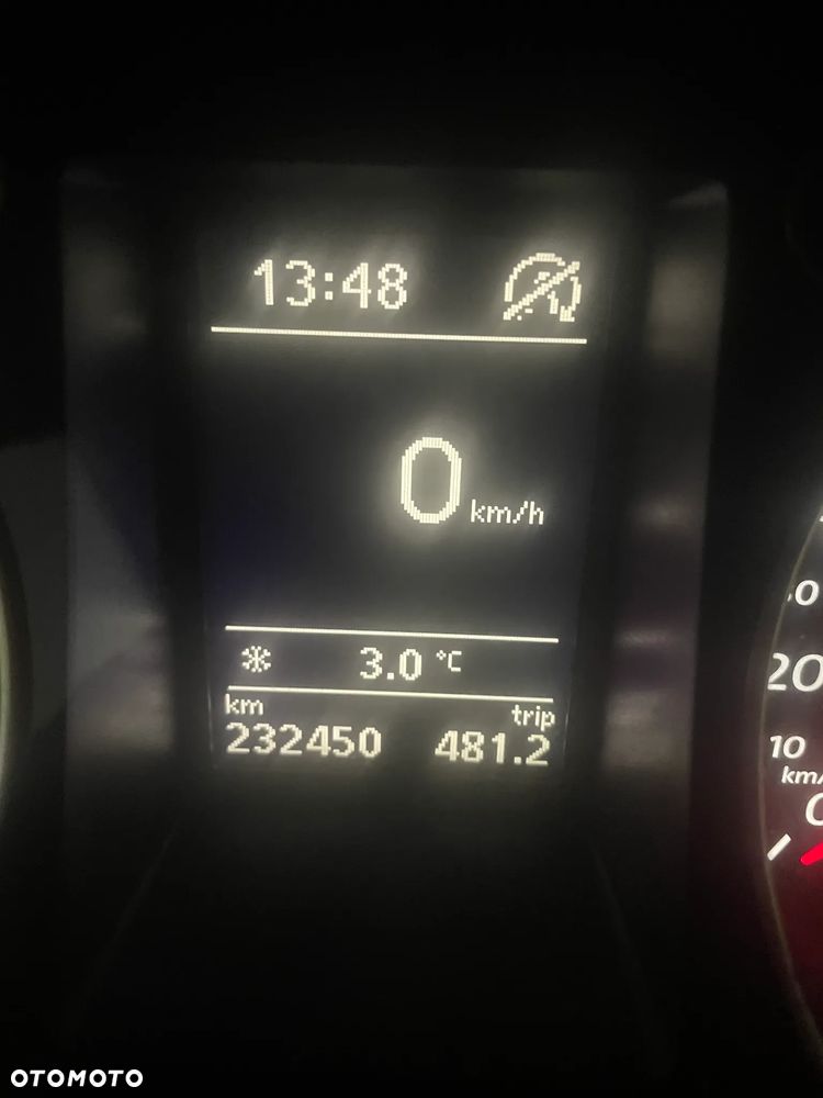 Volkswagen Passat - 12