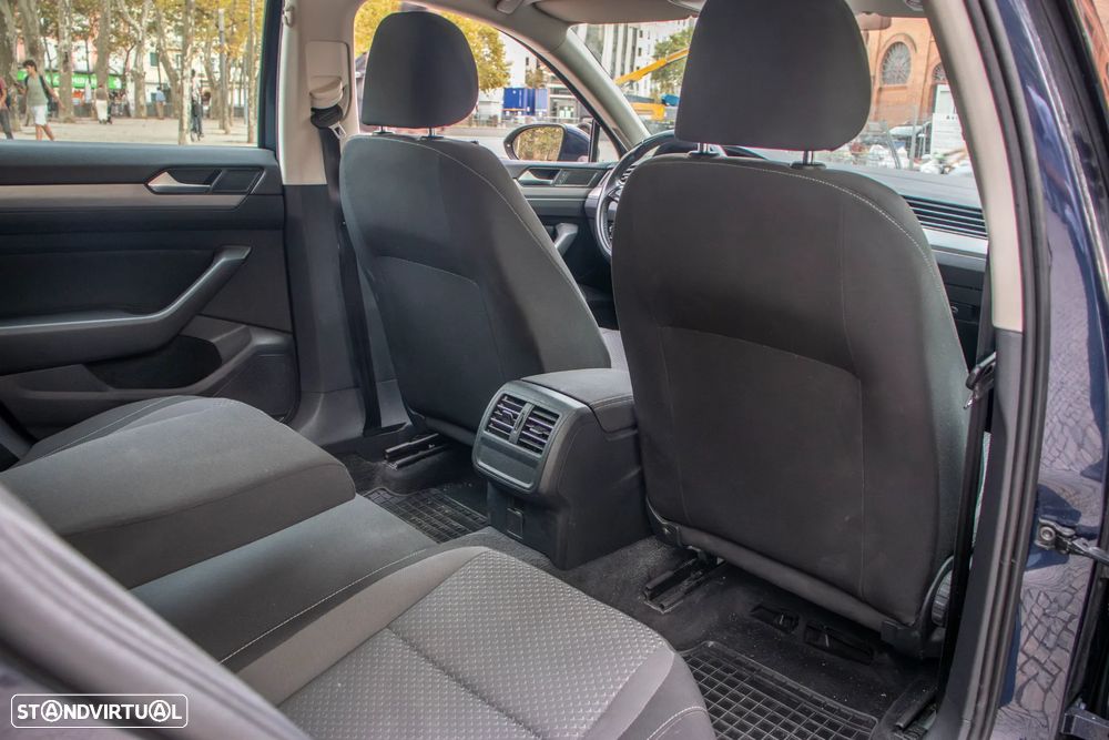 VW Passat Variant 1.6 TDI Confortline - 16