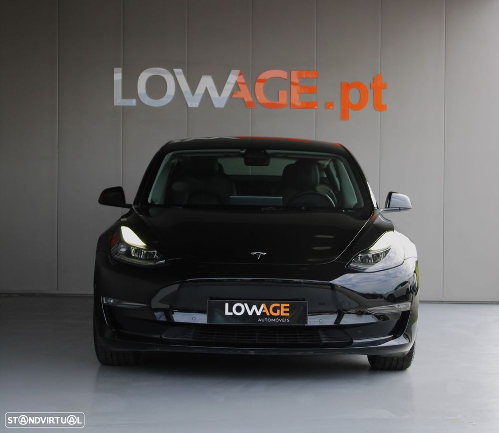 Tesla Model 3 - 8
