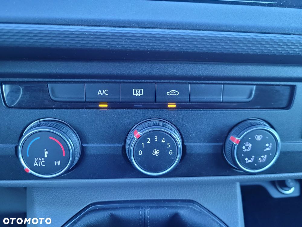 Volkswagen Transporter T6.1 - 15