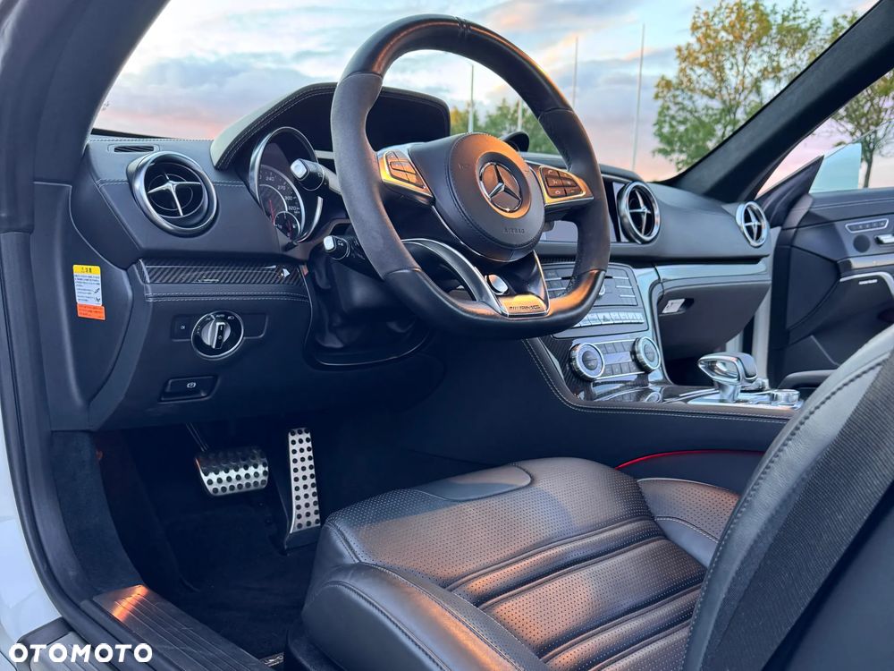 Mercedes-Benz SL 63 AMG - 27