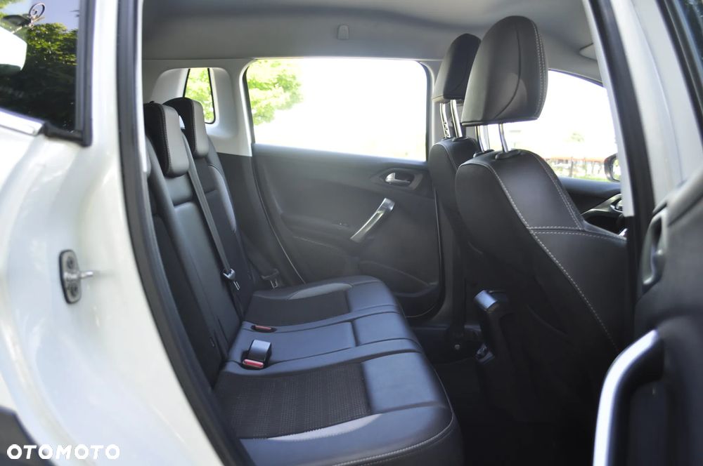 Peugeot 2008 - 21