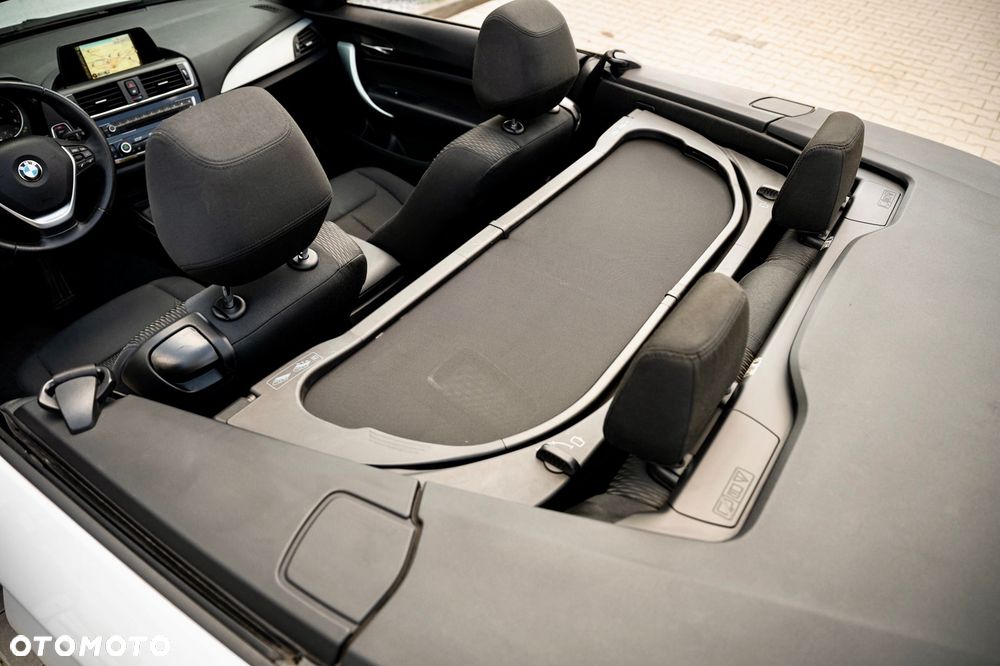 BMW Seria 2 218d - 14