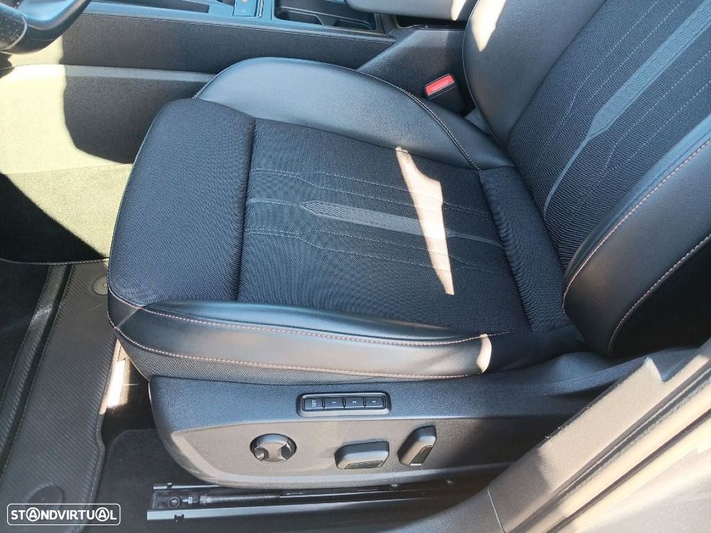 Cupra Formentor 1.4 e-Hybrid DSG VZ - 17