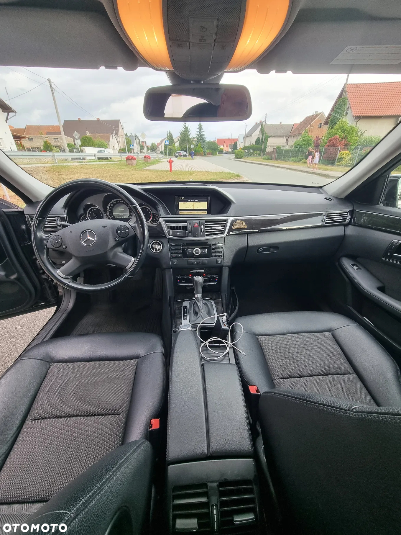 Mercedes-Benz Klasa E 200 CGI BlueEFFICIENCY Automatik Avantgarde - 14
