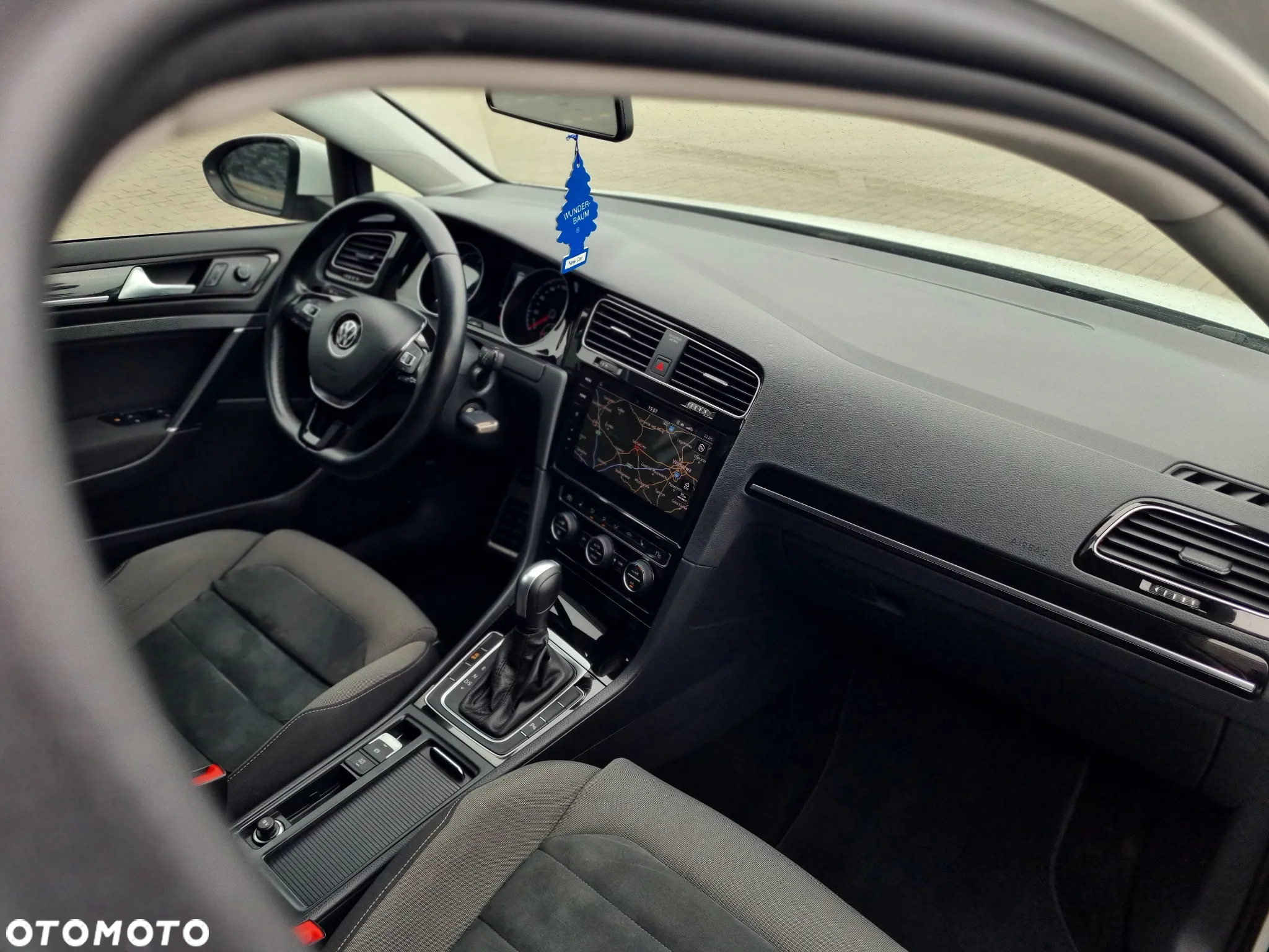 Volkswagen Golf 2.0 BlueTDI DSG Highline - 21