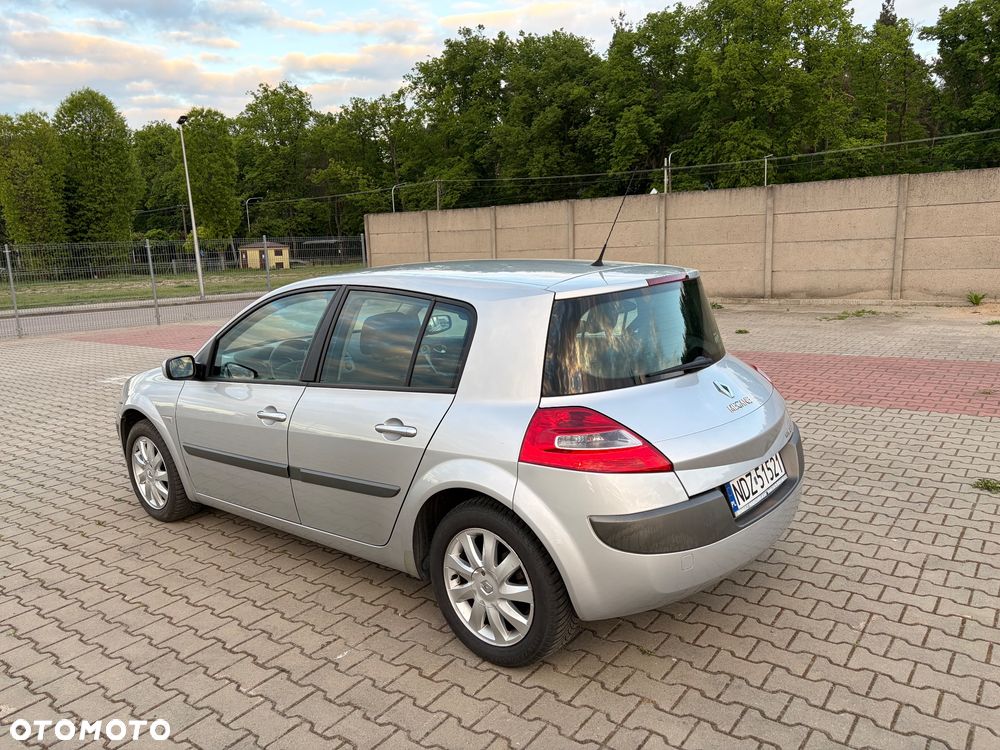 Renault Megane 1.6 16V Authentique - 4