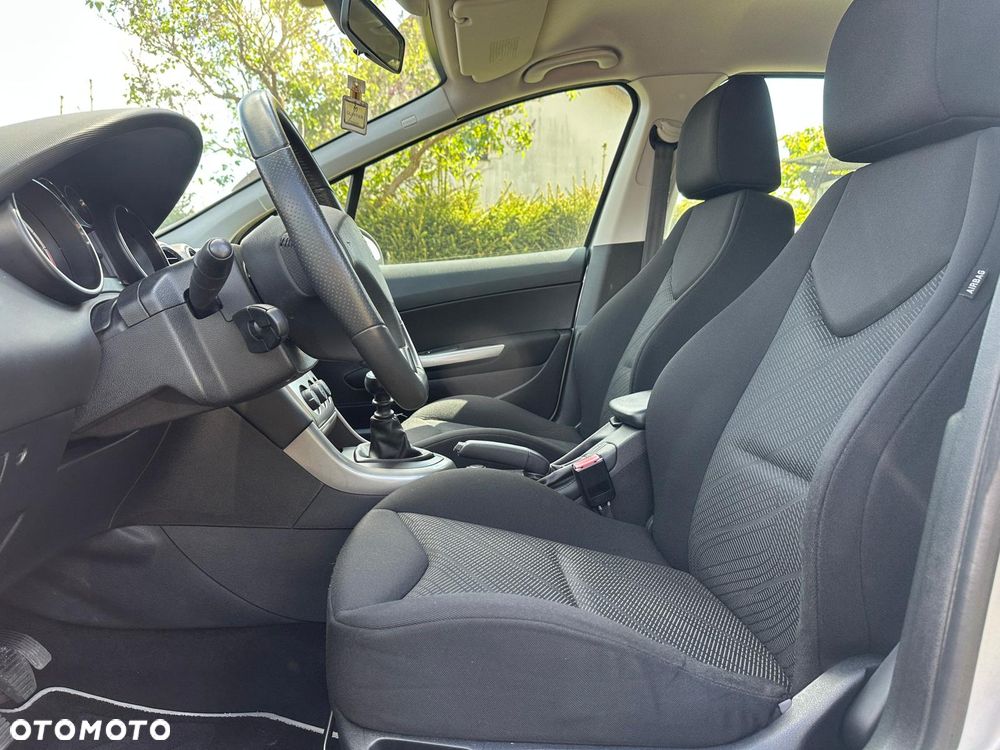 Peugeot 308 - 8