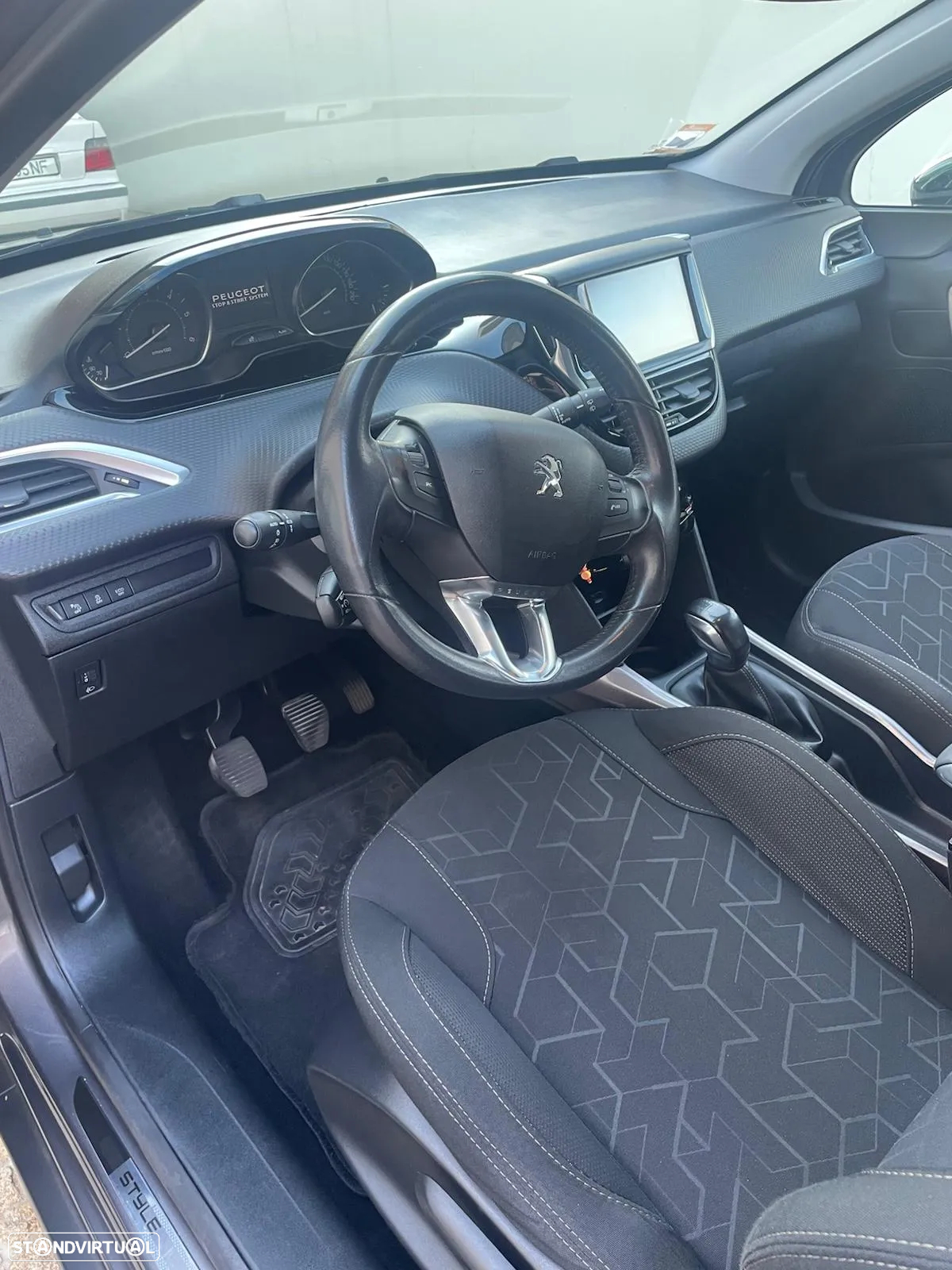 Peugeot 2008 1.6 BlueHDi Style - 6