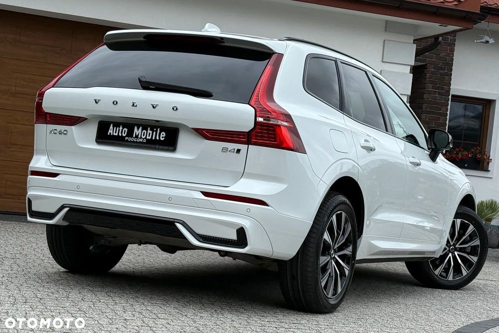 Volvo XC 60 B4 D AWD Plus Dark - 4