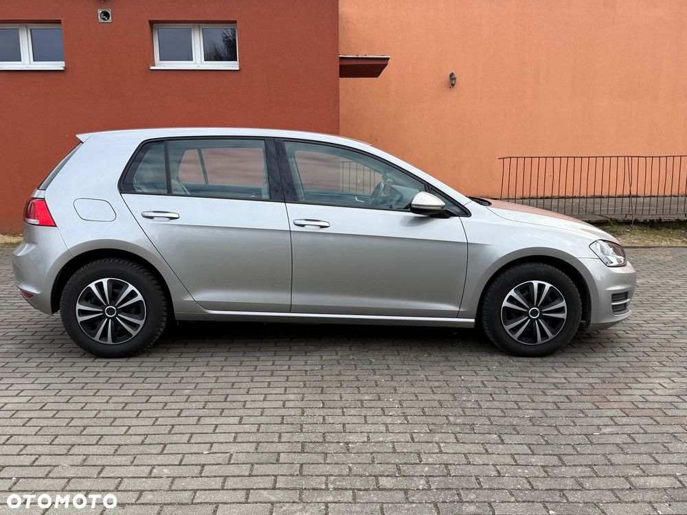 Volkswagen Golf - 4