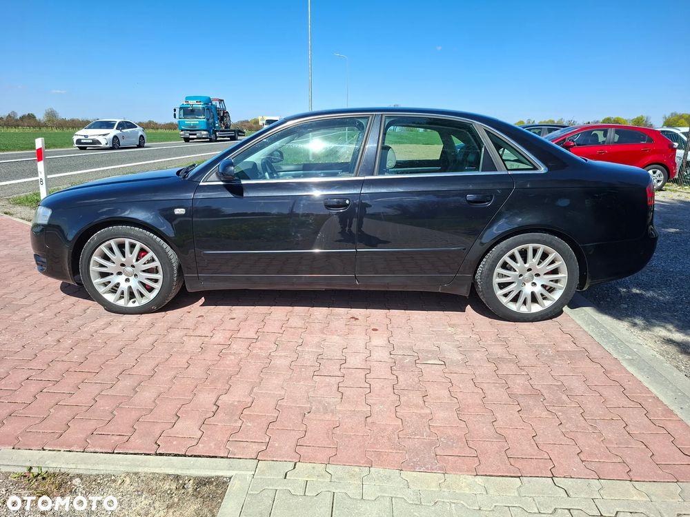 Audi A4 Limousine - 5