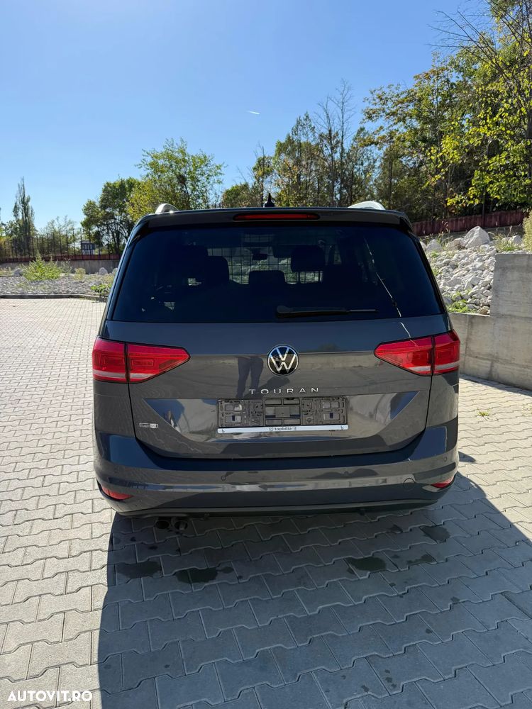 Volkswagen Touran - 5