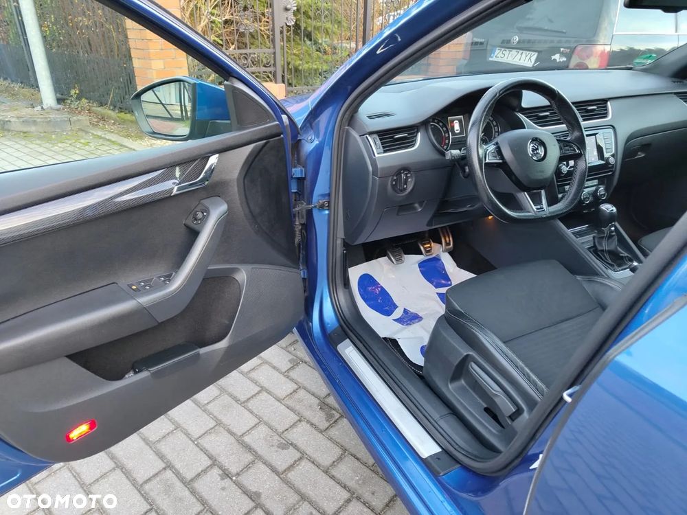 Skoda Octavia Combi 2.0 TDI RS - 5