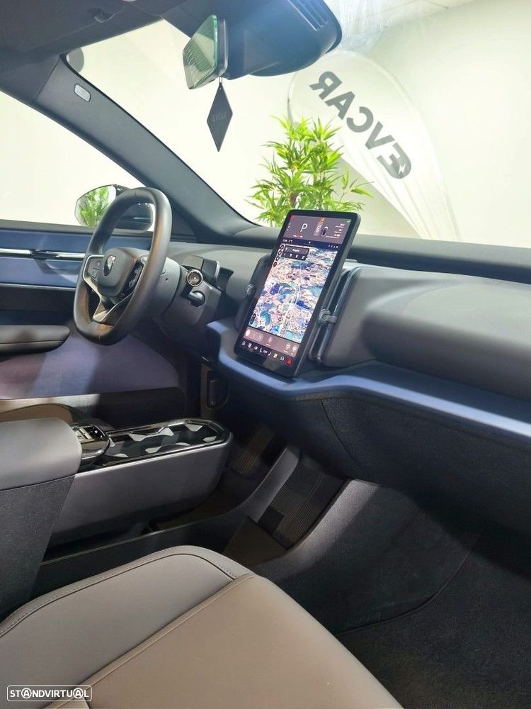 Volvo EX30 69 kWh Single Motor Extended Range Core - 18