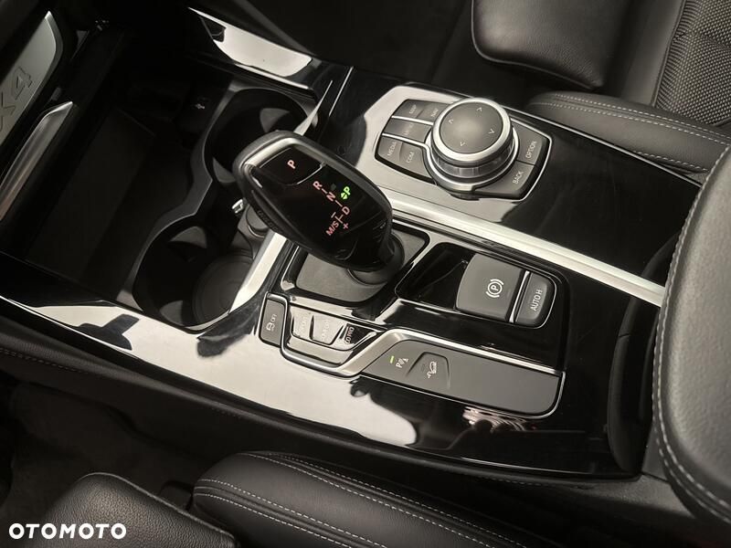 BMW X4 - 18