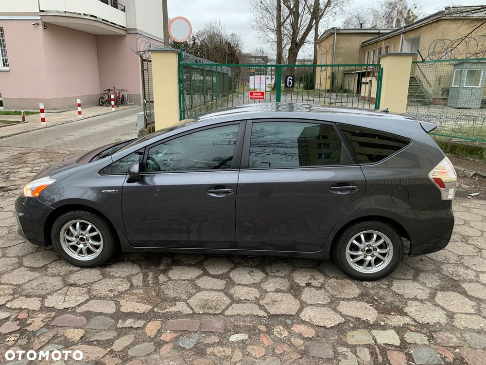 Toyota Prius+ - 32