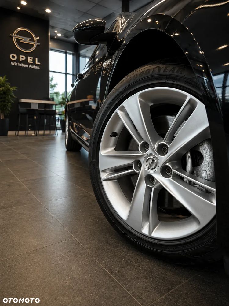 Opel Insignia - 11