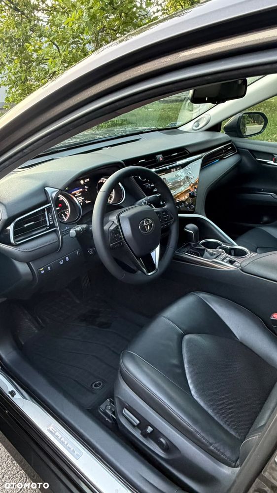 Toyota Camry 2.5 Hybrid Executive CVT - 11