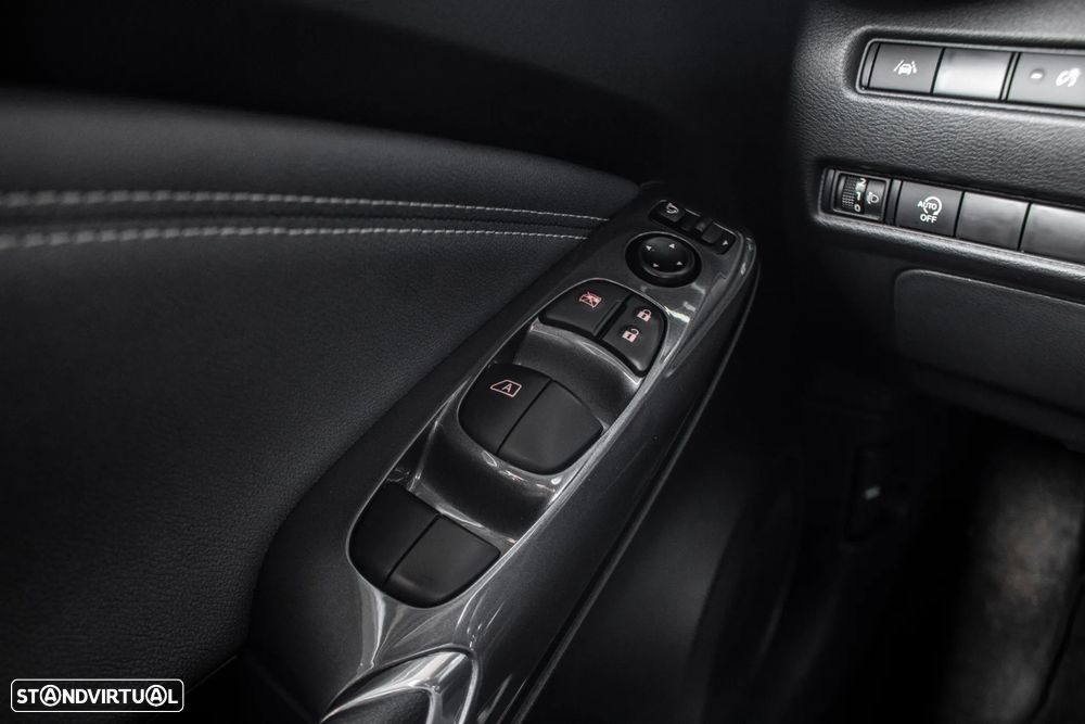 Nissan Juke 1.0 DIG-T N-Connecta DCT - 19