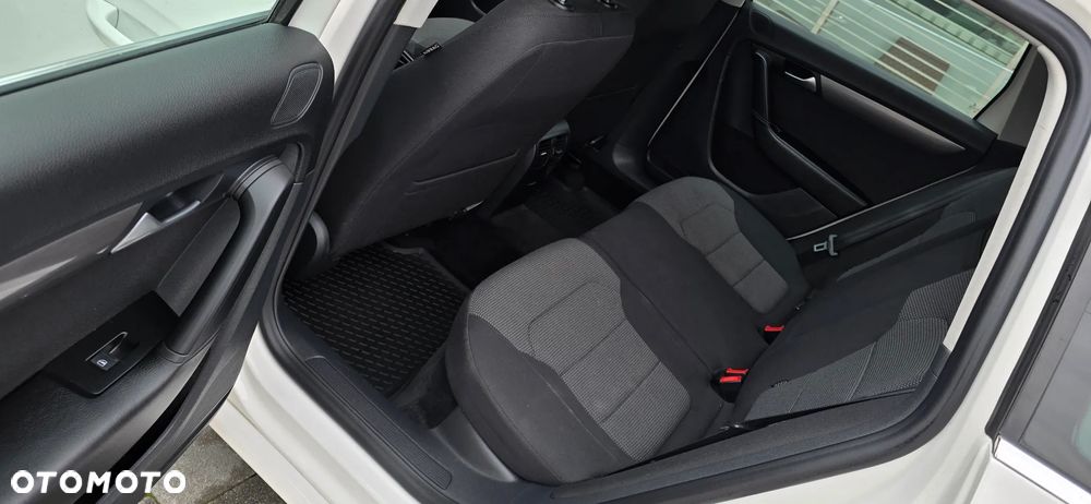 Volkswagen Passat 2.0 TDI Comfortline - 17