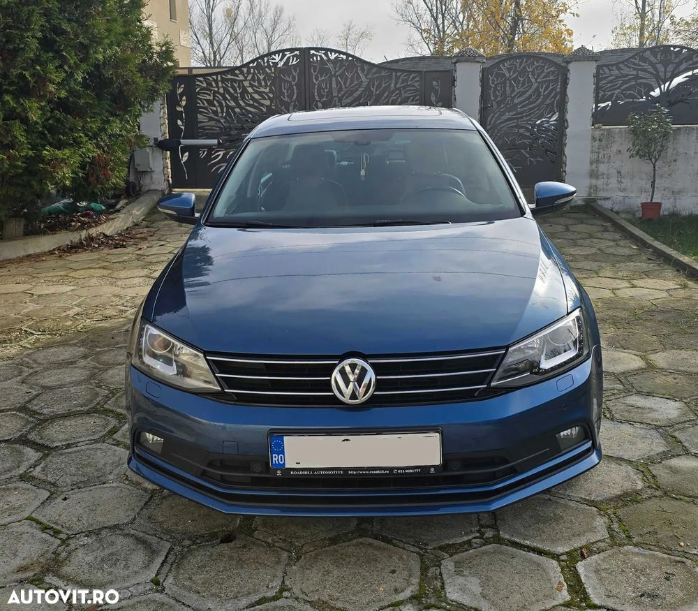 Volkswagen Jetta 2.0 TDI DSG Highline - 1