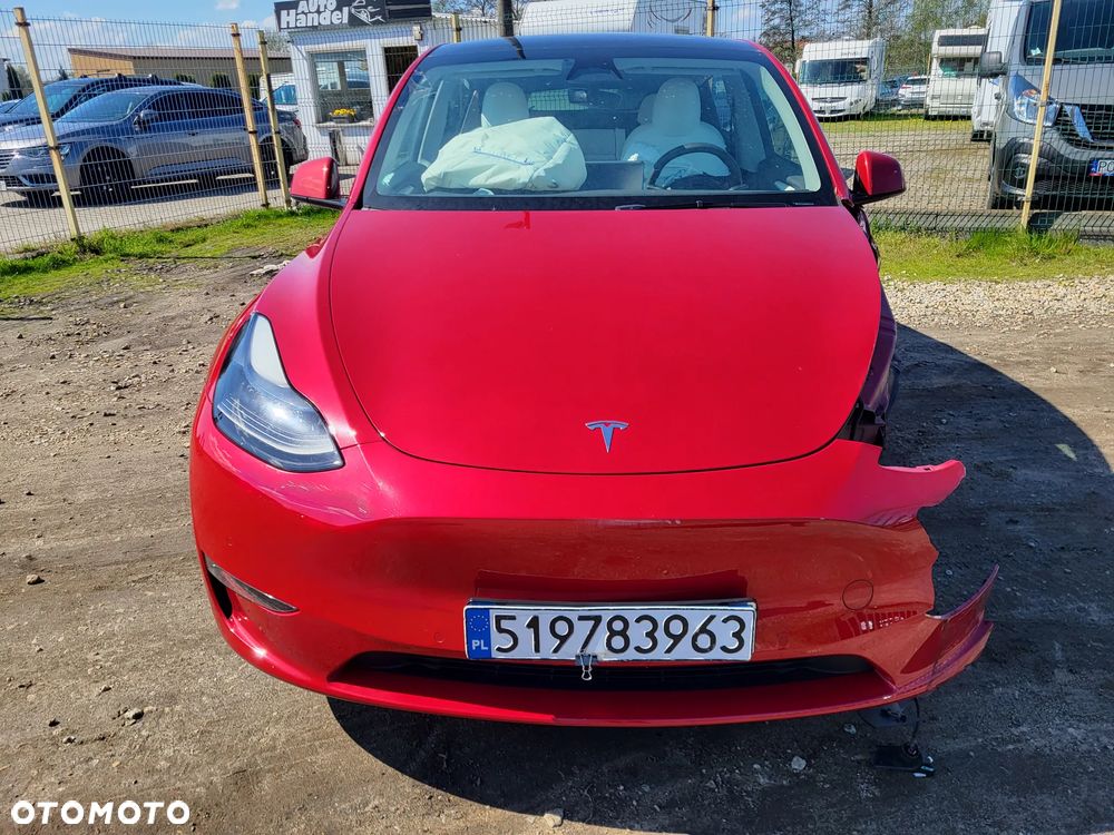 Tesla Model Y - 19