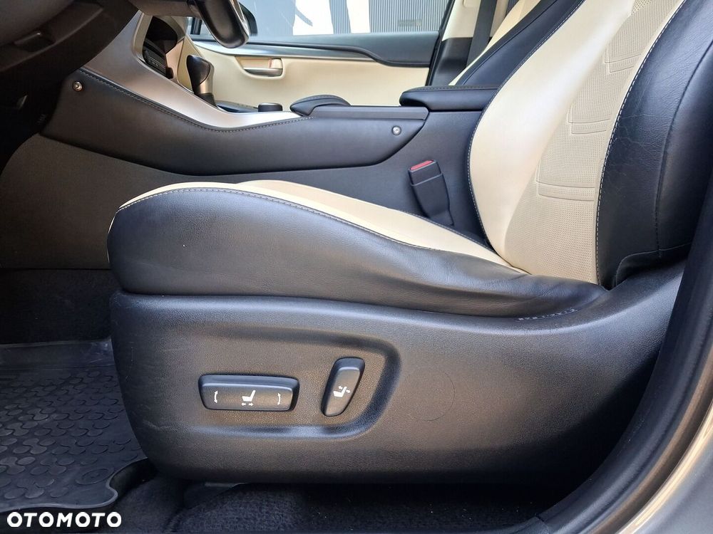 Lexus NX 200t Comfort AWD - 25