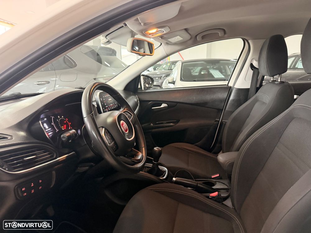 Fiat Tipo Station Wagon 1.3 M-Jet Lounge J17 - 18