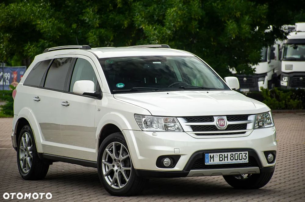 Fiat Freemont 2.0 Multijet Black Code AWD - 3