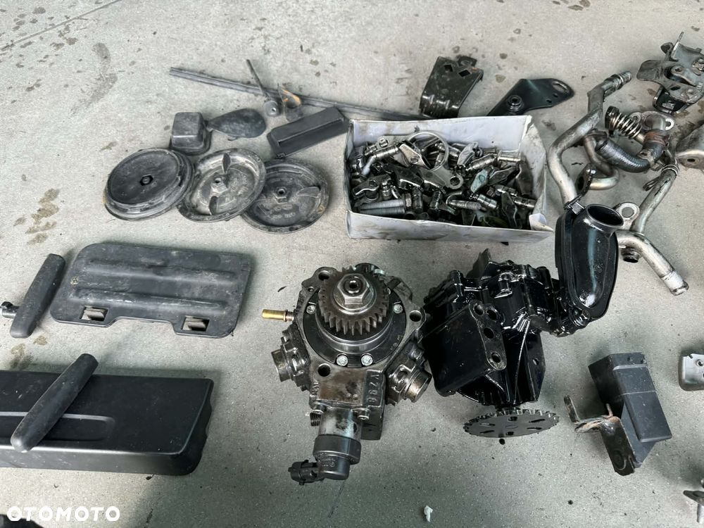 Części Silnik Vivaro Trafic 1,6 Biturbo Głowica Pompa Oleju Misa Chłodniczka EGR Rurki Dekle Łapy - 11