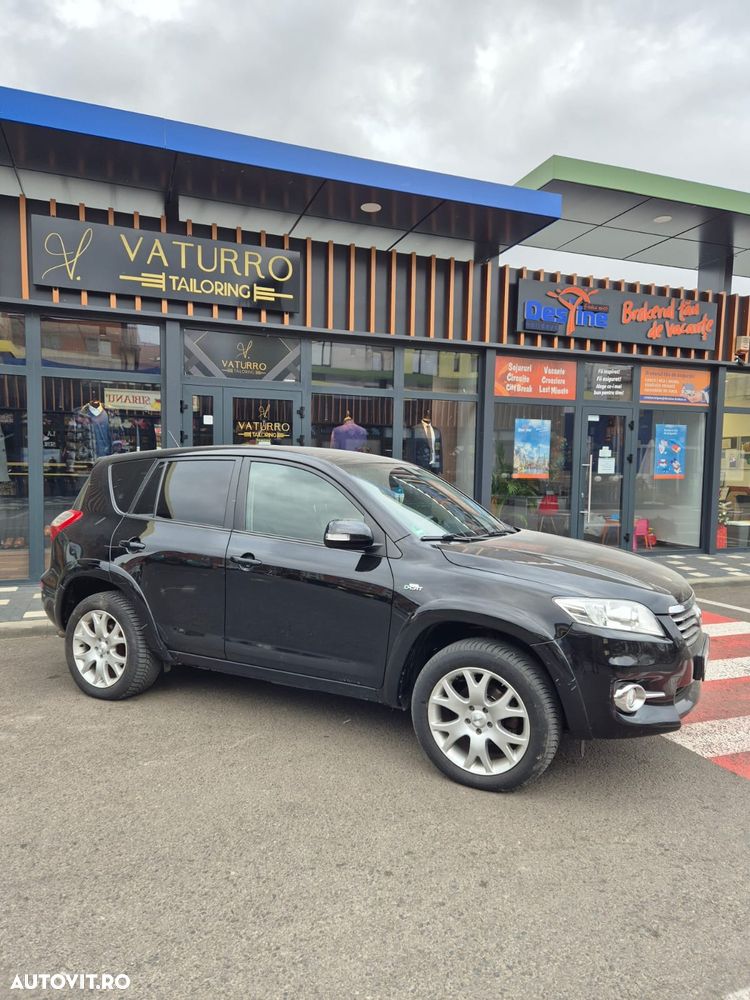 Toyota RAV4 2.2L D-CAT M/T Luxury - 4