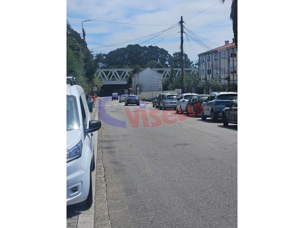 Loja de Rua junto Rotunda Santo Ovídio - Grande imagem: 4/19