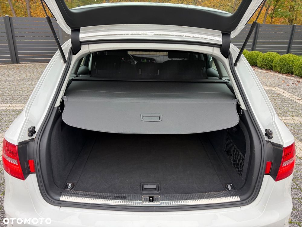Audi A4 Avant 2.0 TDI DPF multitronic S line Sportpaket - 7